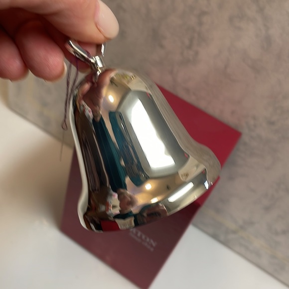 Silver plate Reed and Barton Christmas Bell 🔔 - Picture 3 of 7